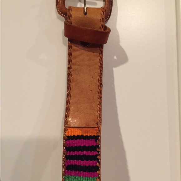 Tan leather belt - Picture 4 of 7